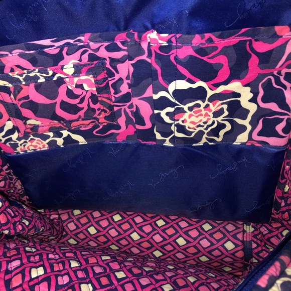 ★★ VERA BRADLEY BACKPACK ★★ - Picture 2 of 5